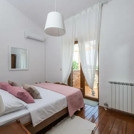 Wish Comfortable Vila Cabrunici